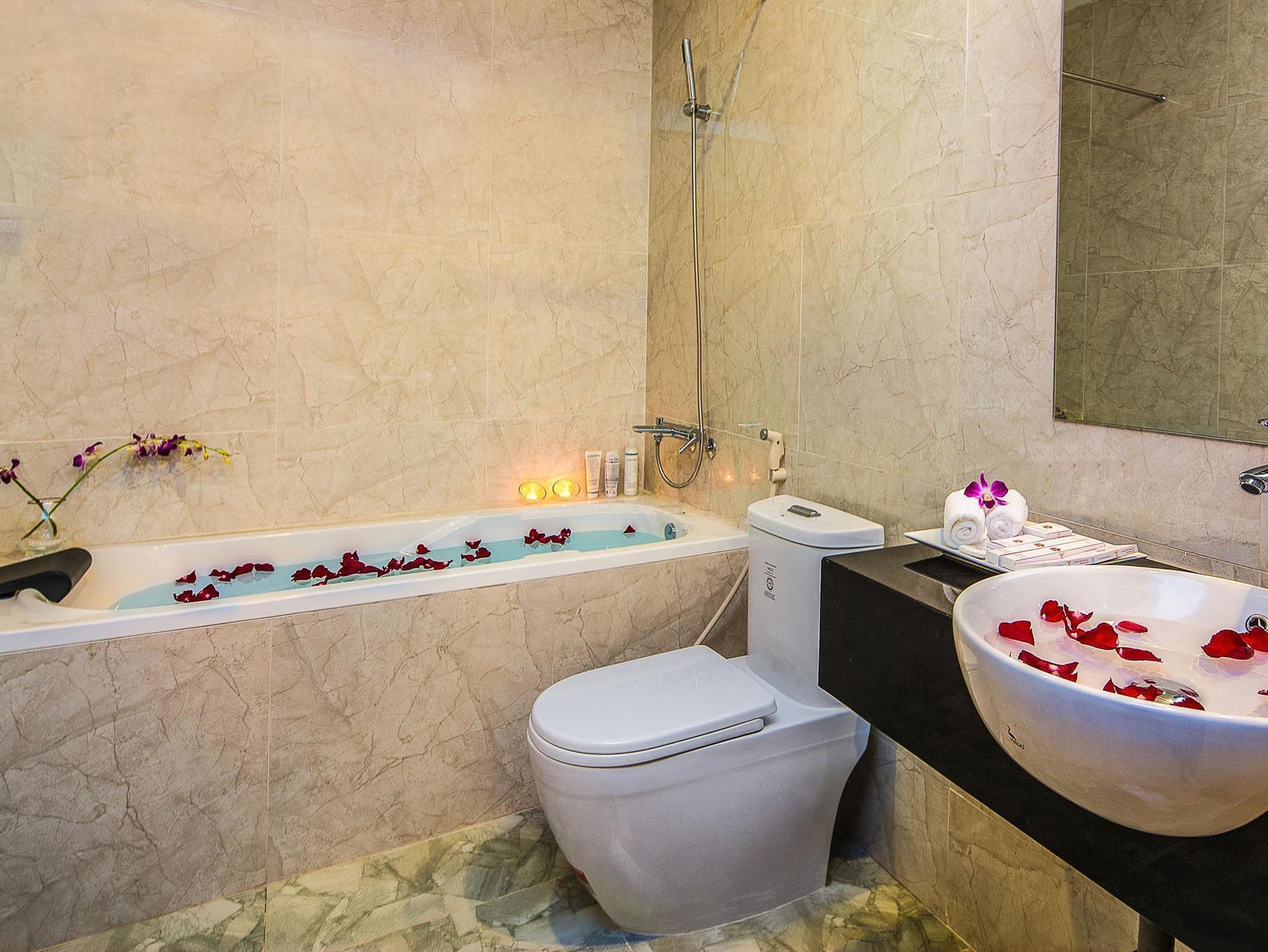 La Palm Hotel Hanoi Bagian luar foto