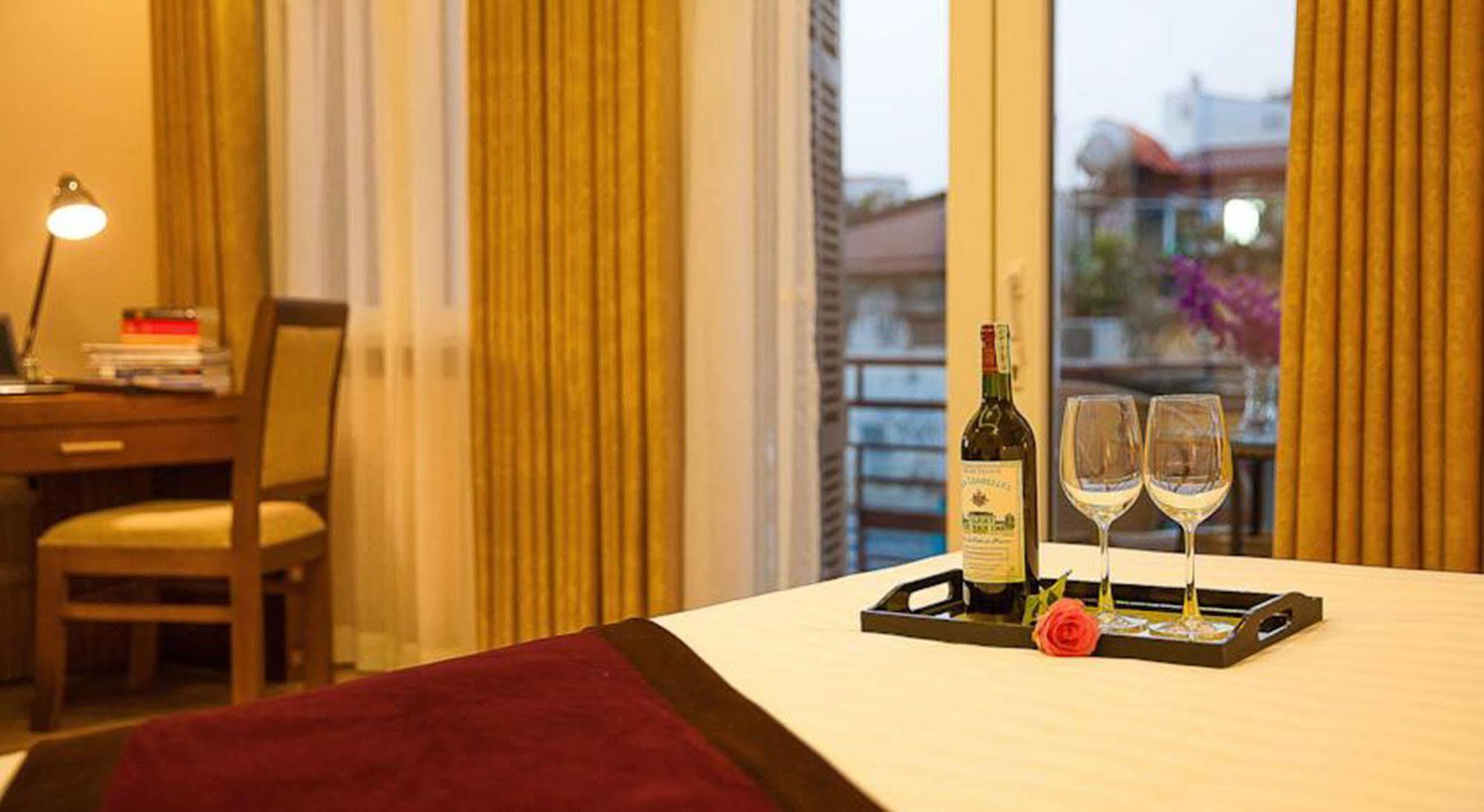 La Palm Hotel Hanoi Bagian luar foto