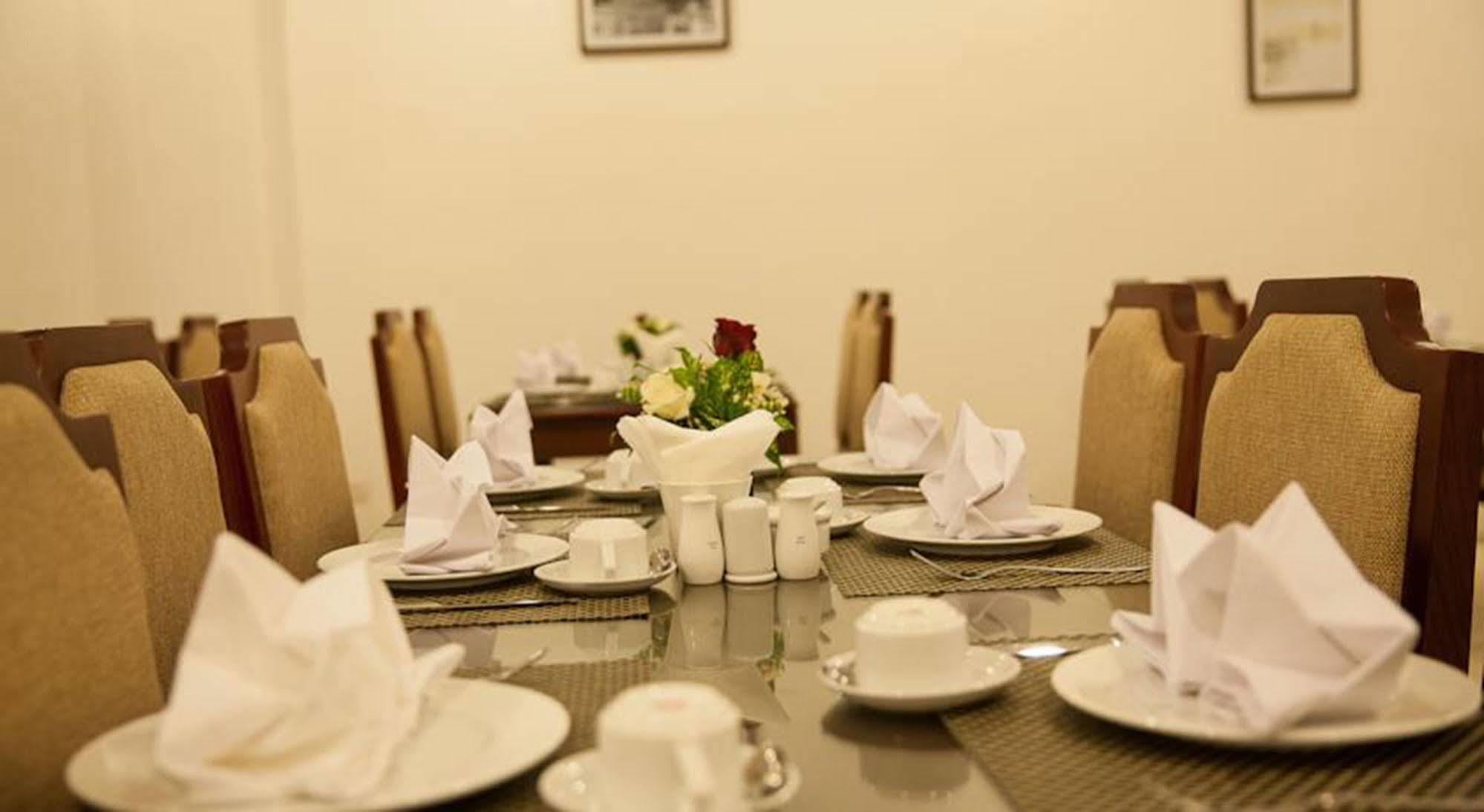 La Palm Hotel Hanoi Bagian luar foto