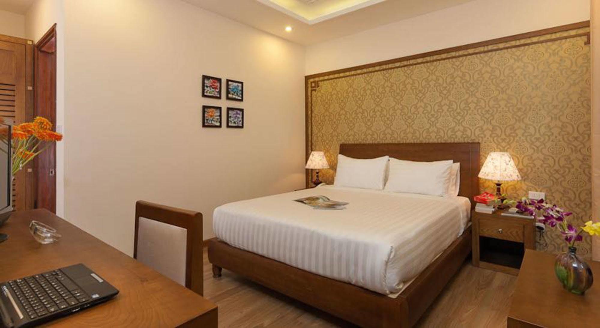 La Palm Hotel Hanoi Bagian luar foto